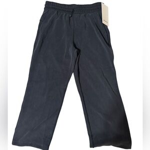 Lululemon Softstreme Straight Leg Crop Pants Black Size 8 NWT